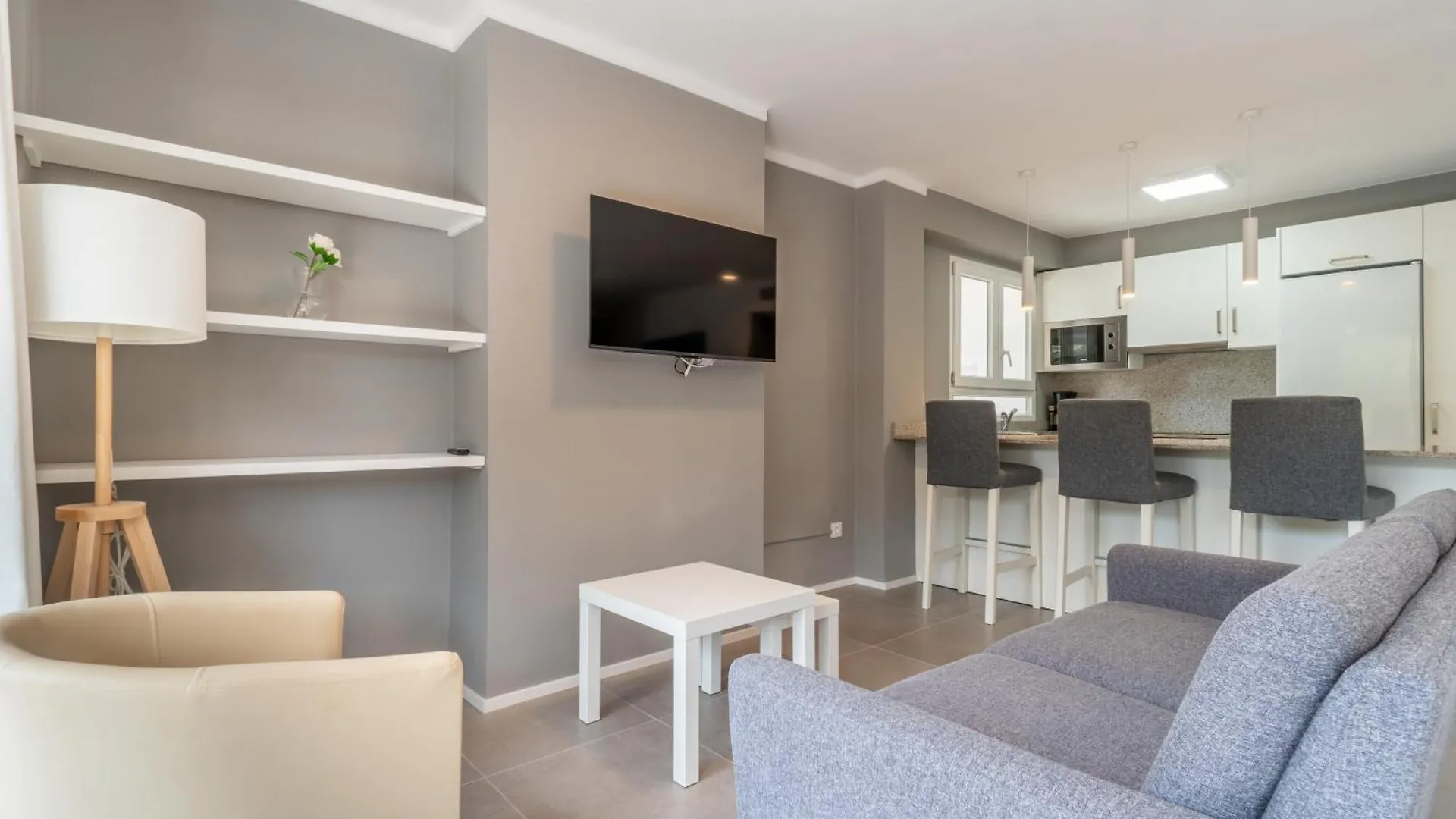 Ponent Cala Ratjada Apartments F location